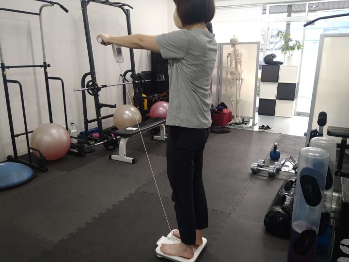 体重を測定します